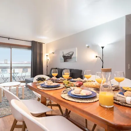 Cozy Sunny Flat W/ Terrace - Sao Joao