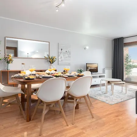 Cozy Sunny Flat W/ Terrace - Sao Joao