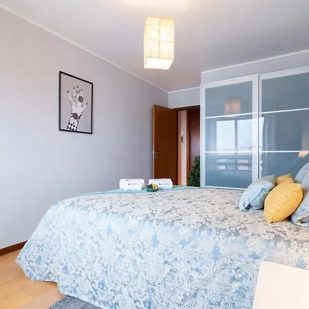 Cozy Sunny Flat W/ Terrace - Sao Joao