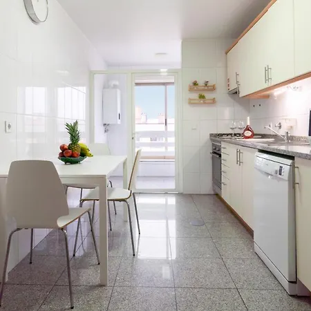 Cozy Sunny Flat W/ Terrace - Sao Joao *