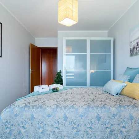 Apartment Cozy Sunny Flat W/ Terrace - Sao Joao